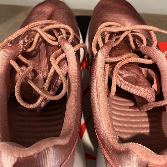 Nike Rust Pink Sneakers - Picture 5 of 8